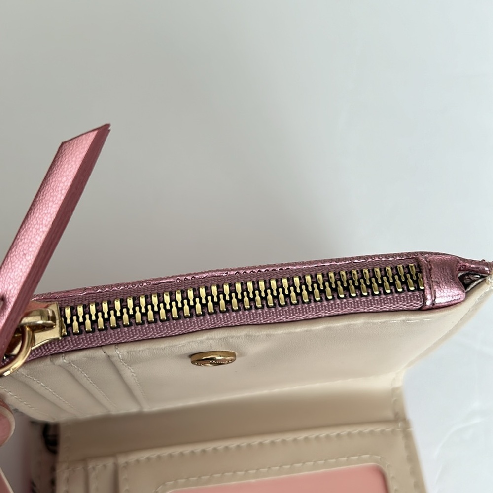 New Juicy Couture metallic blush wallet with pull out card case - Picture 9 of 16